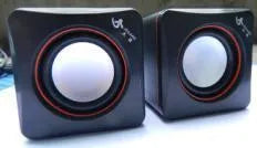 Black square USB-powered 2.0 computer speaker for 700B models on desktop