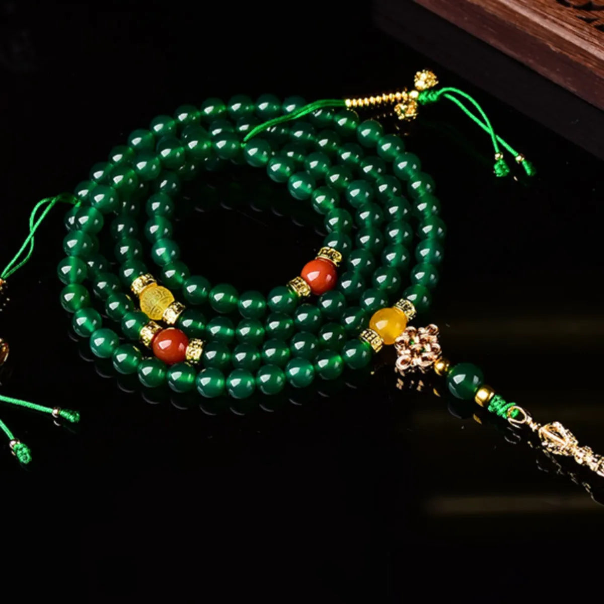 Brazil natural green agate multi-circle bracelet showing stone details and certificate