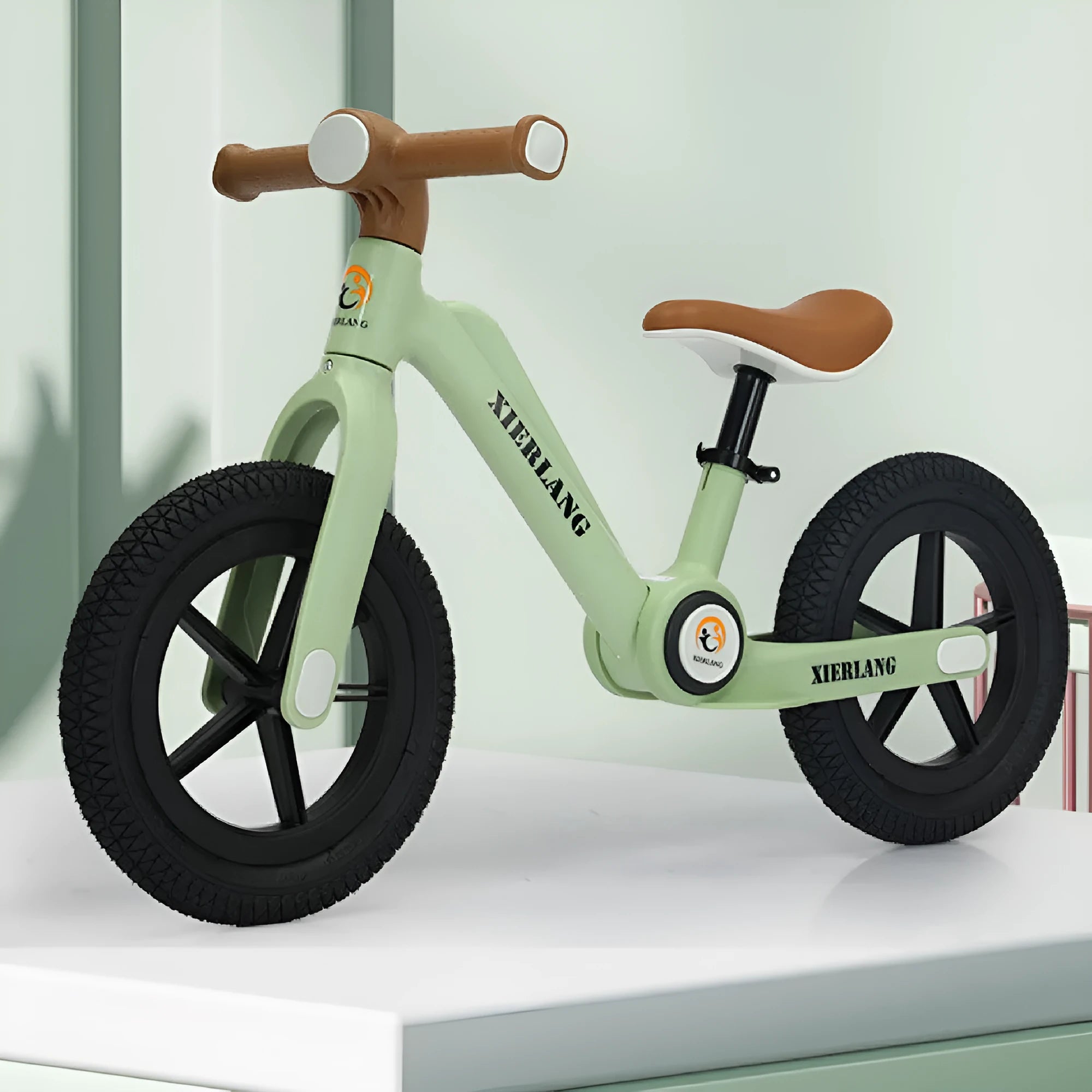 Children's pedal-free foldable balance bike grass green nylon glass fibre frame