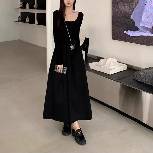 Women's square collar knitted dress with A-line silhouette and elastic waist in black or grey