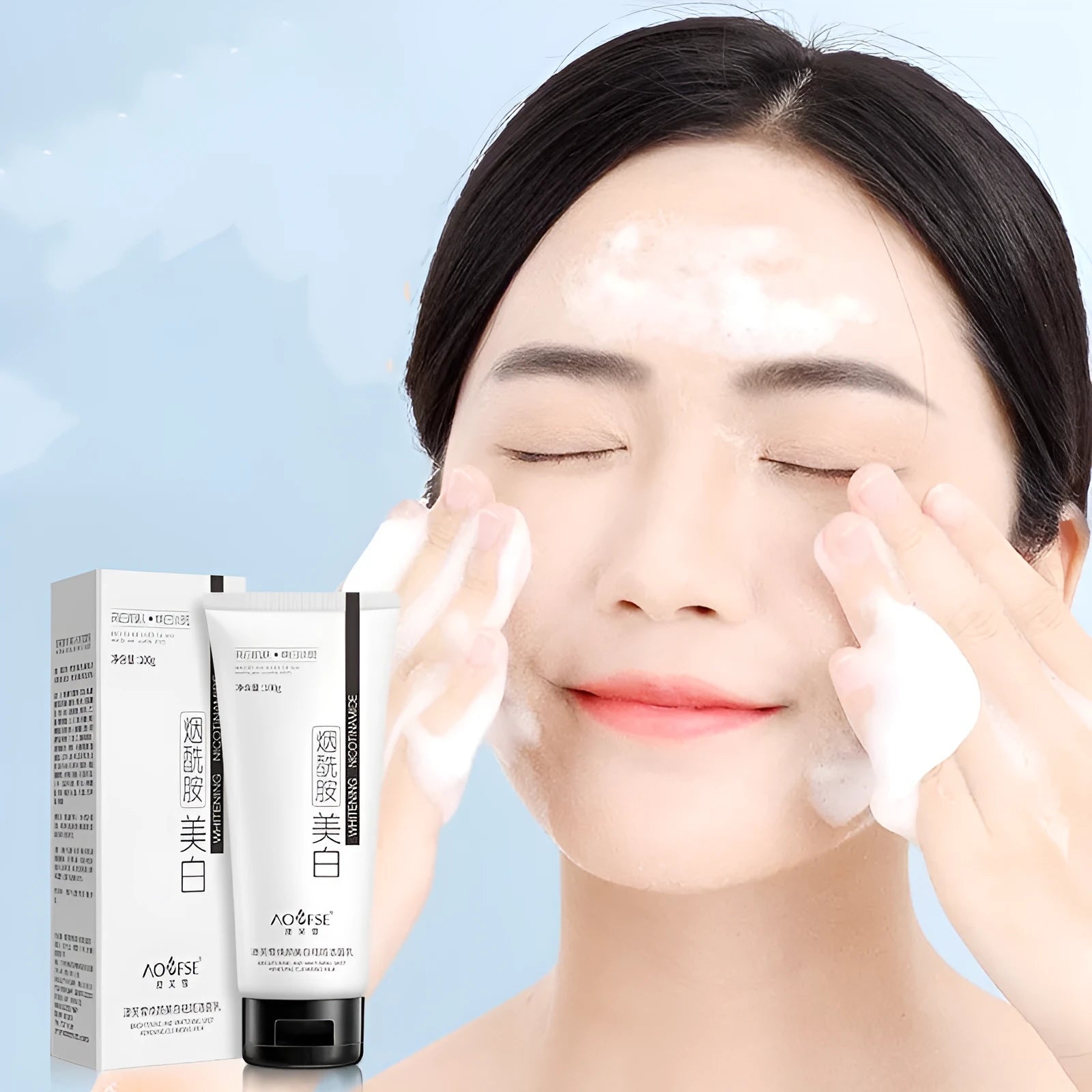 White bottle of 100ml whitening and freckle removing facial cleanser for pore cleansing.