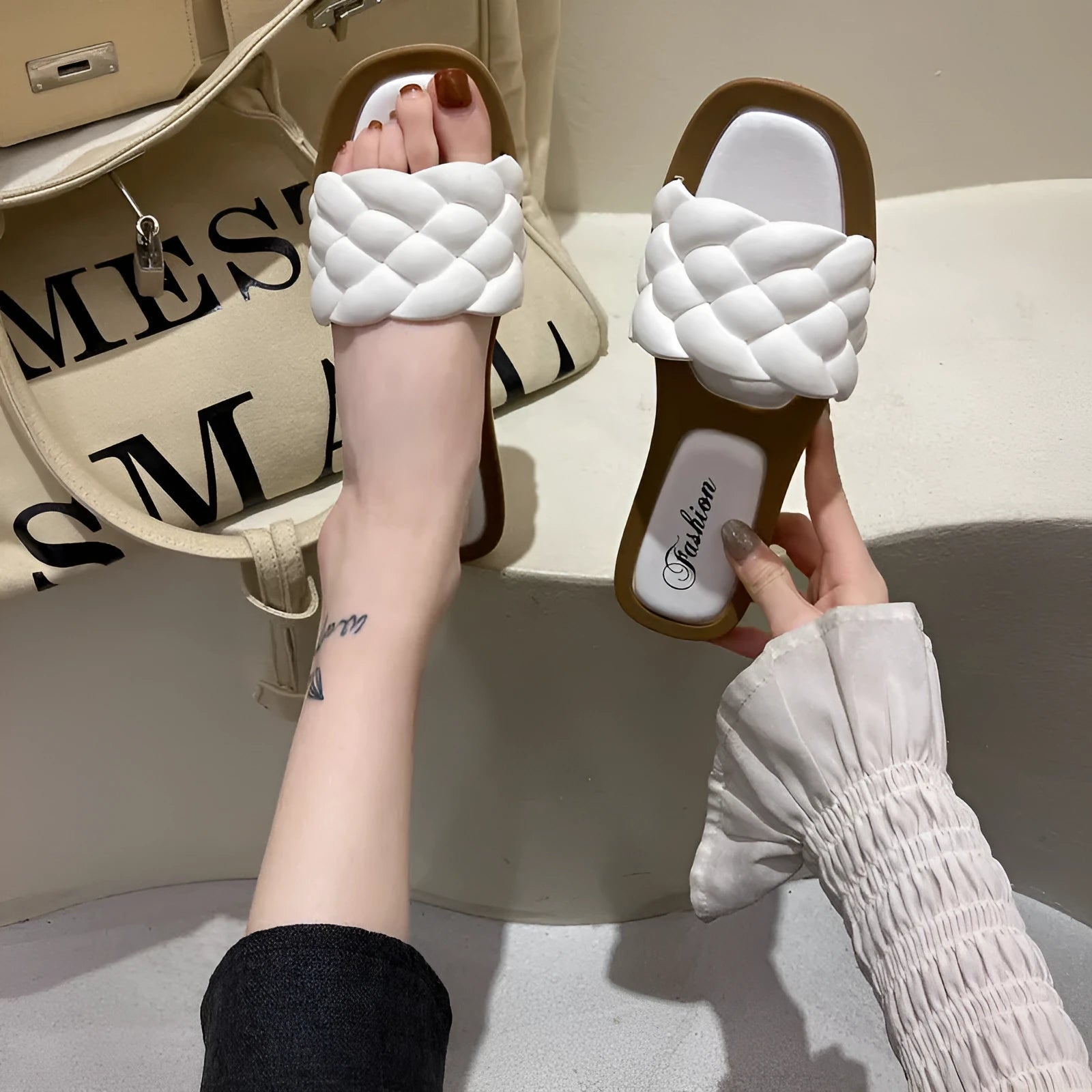 Women's plaid pattern PVC beach sandals with thick non-slip soles in white, green, black, or orange