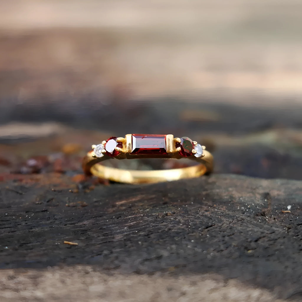 S925 sterling silver ring with redstone inlay on yellow gold band, geometric design, women's US size 7